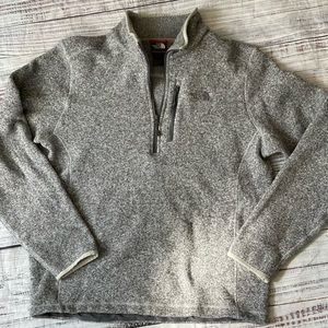 The north face pull over